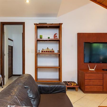 Búzios Praia Da Ferradura Com Quatro Suites E Piscina. المظهر الخارجي الصورة