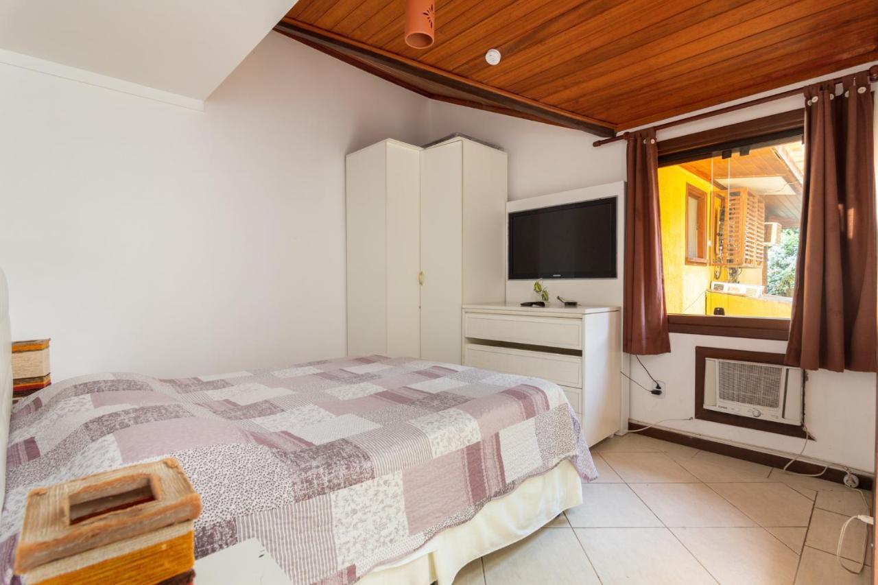 Búzios Praia Da Ferradura Com Quatro Suites E Piscina. المظهر الخارجي الصورة